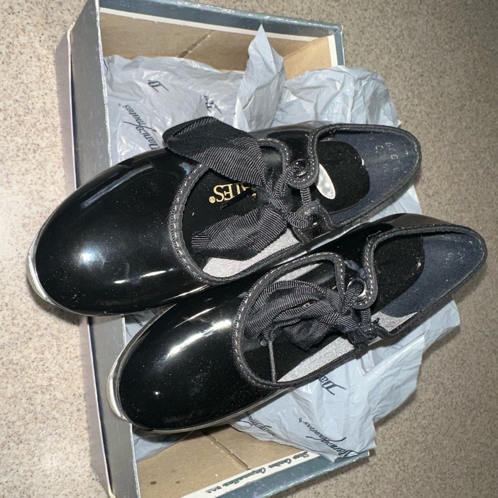 Dance Mates child’s tap shoes